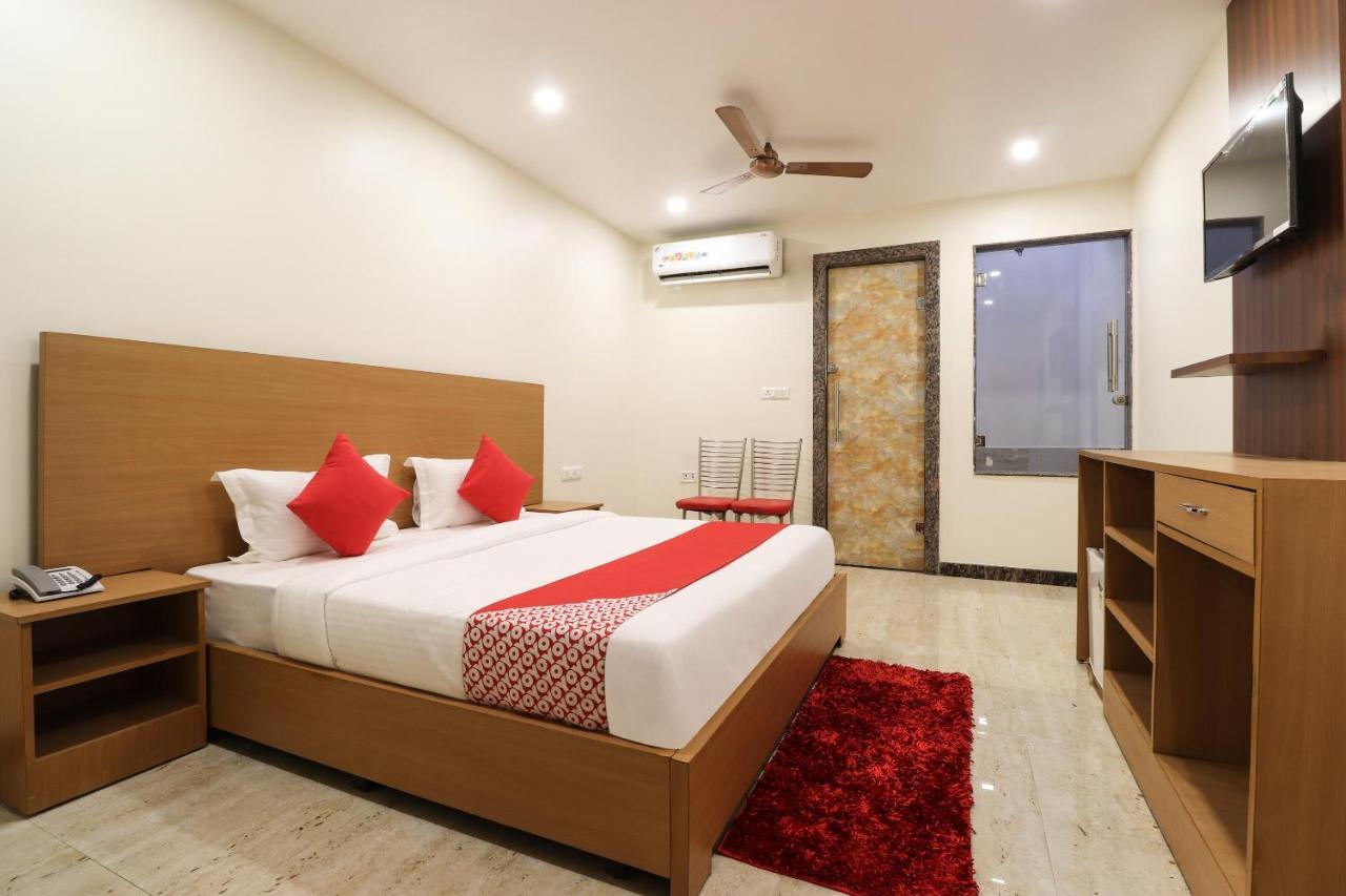 Hotel Oyo 61050 S S K Continental Juhi Bari Exteriér fotografie